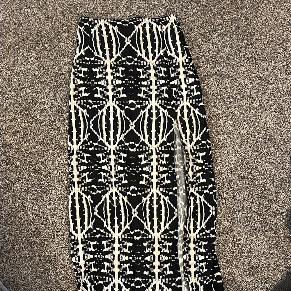 Express Black and White Geometric Pencil Skirt
